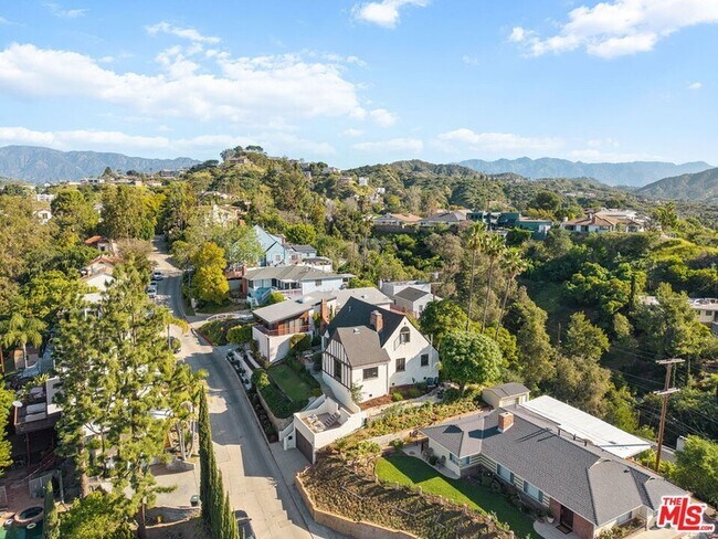 Building Photo - 755 Luton Dr