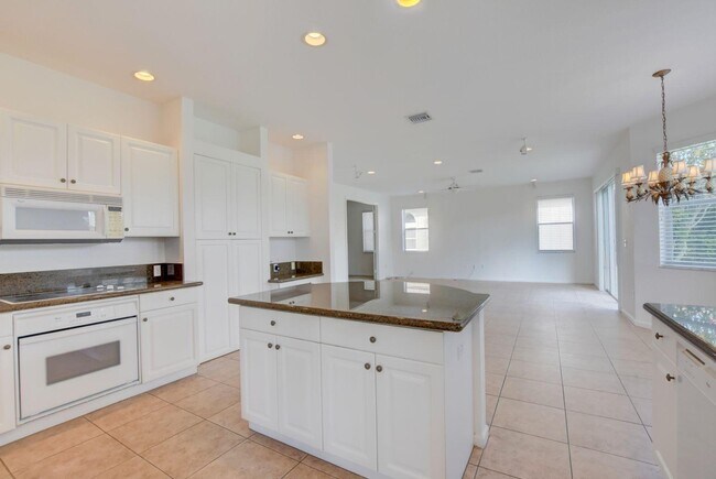 Building Photo - 7553 Greenville Cir