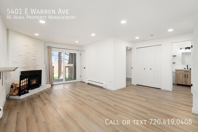 Building Photo - 5401 E Warren Ave