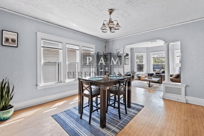 Building Photo - 2872 S Linebarger Terrace