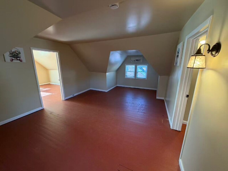 Building Photo - 1920 Middle St