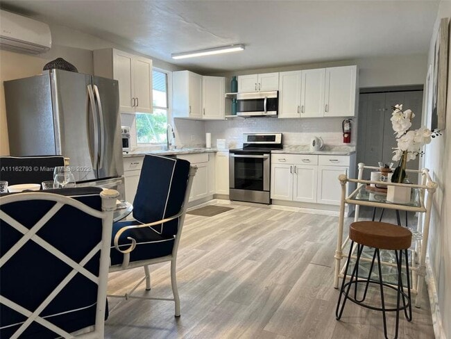 Building Photo - 1 bedroom in Hollywood FL 33020
