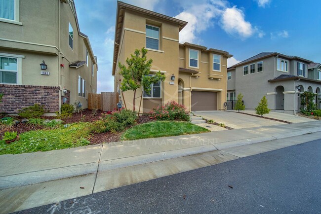 Building Photo - Gorgeous 4 bd 3ba home in Rocklin