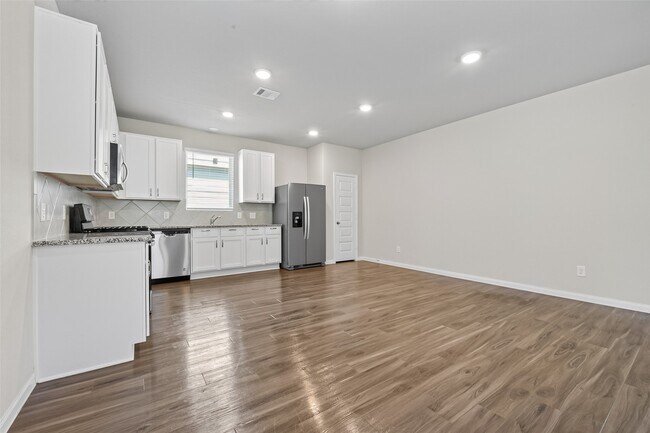 Building Photo - 13758 Goldeye Dr