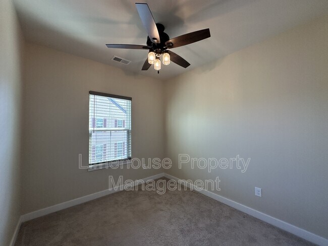 Building Photo - 1738 Foremast Loop