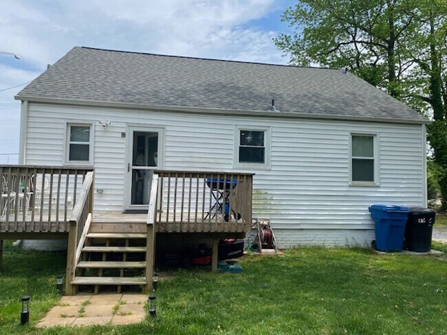 Building Photo - 333 Birdneck Rd N