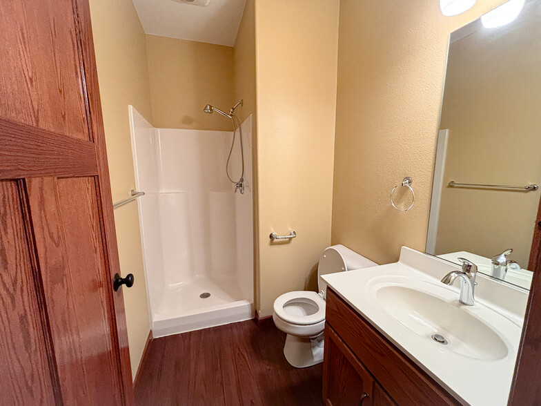 Building Photo - 958 Parkland Dr