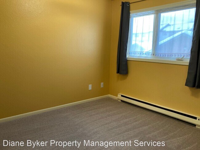 Building Photo - 3 br, 2.5 bath House - 7782 Boundary Avenue