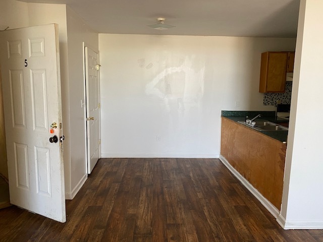 Building Photo - Apartment #5