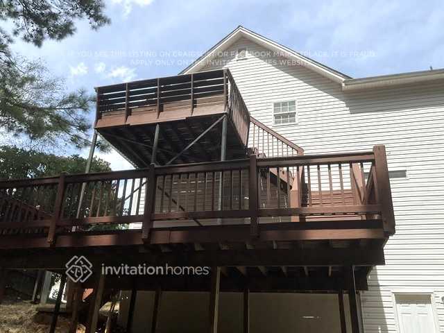 Building Photo - 1045 Hunters Oak Trail