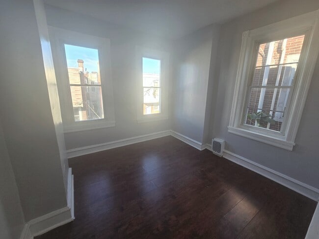 Building Photo - 30 N Dewey St