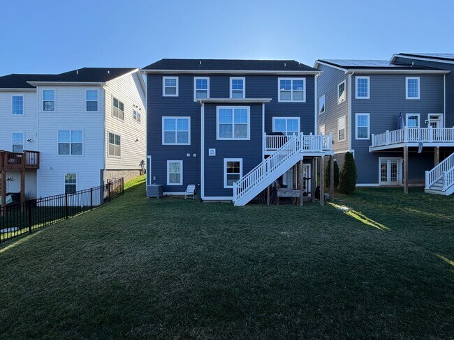 Building Photo - 1076 Delphi Ln