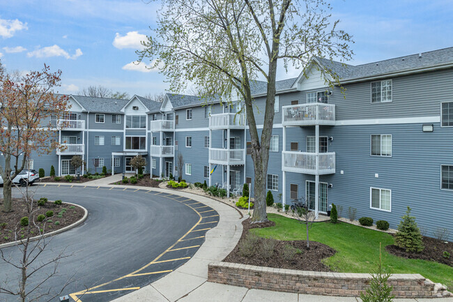Alternate Image - Ogden Court Apartments