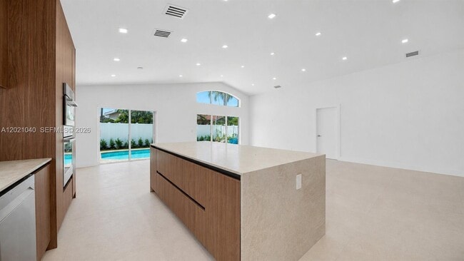 Building Photo - 3330 SW 50th St