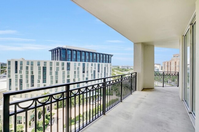 Building Photo - 550 Okeechobee Blvd