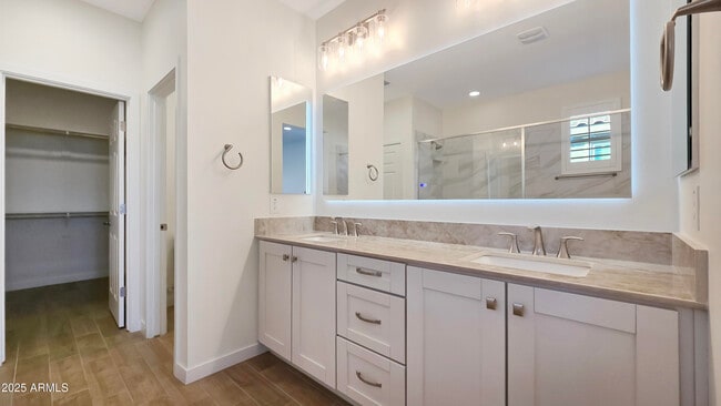 Building Photo - 17864 W Thistle Landing Dr