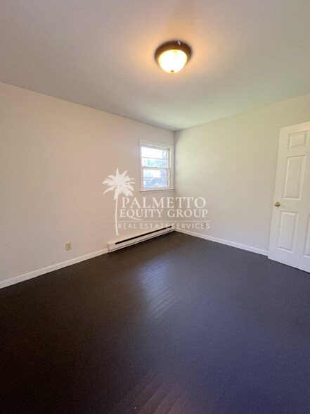 Building Photo - 2217 E Gate City Blvd