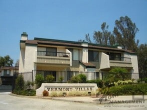 Building Photo - Homes Management - 2bd/2ba Upstairs Condo ...