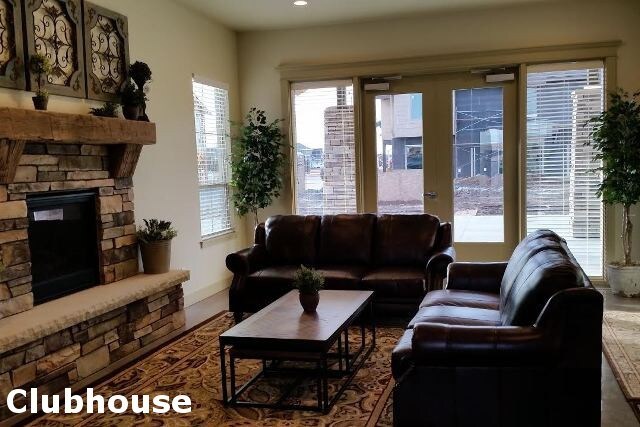 Building Photo - 1576 W Deer Crest St