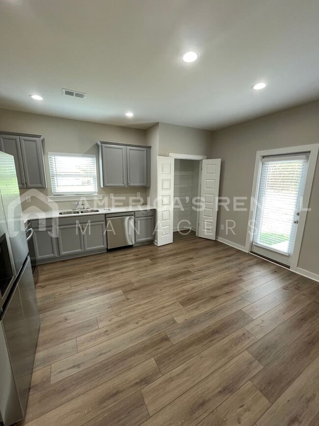 Building Photo - Home for Rent in Eastaboga, AL!!  Available to View!!!