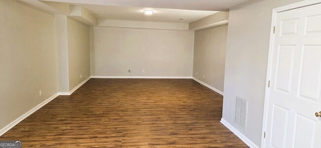 Building Photo - 3770 Glennvale Ct