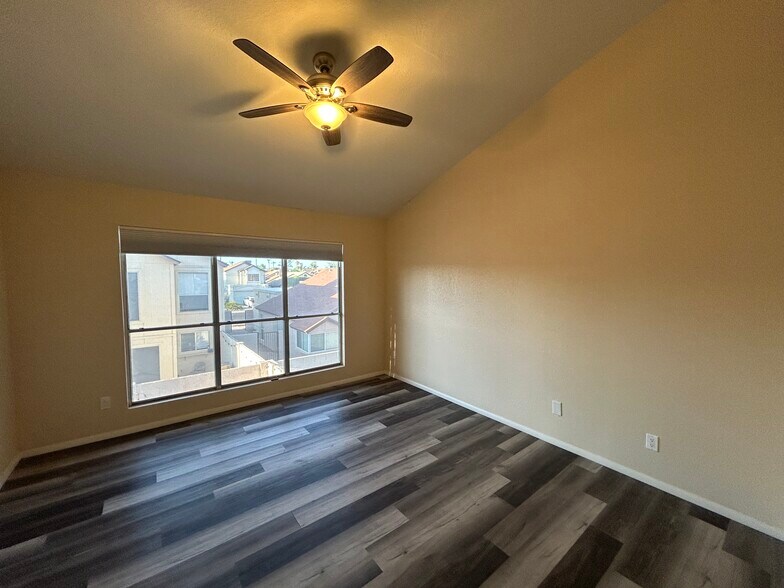 Building Photo - 505 E Kerry Ln