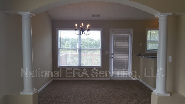 Building Photo - 7109 Creeksong Dr