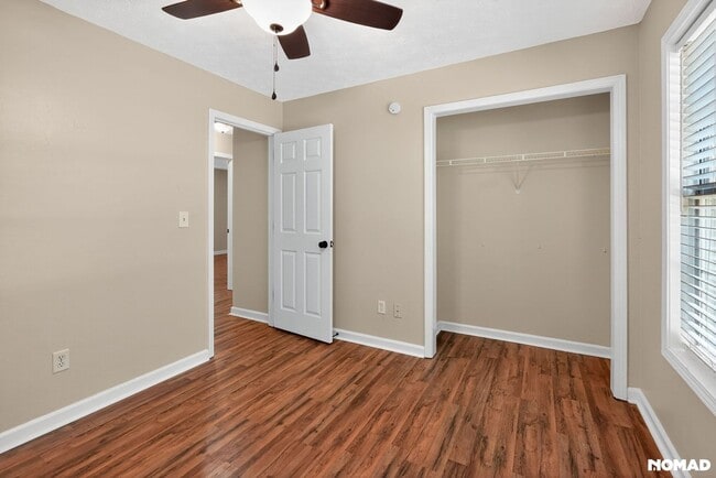 Building Photo - 198 Lakeview Dr