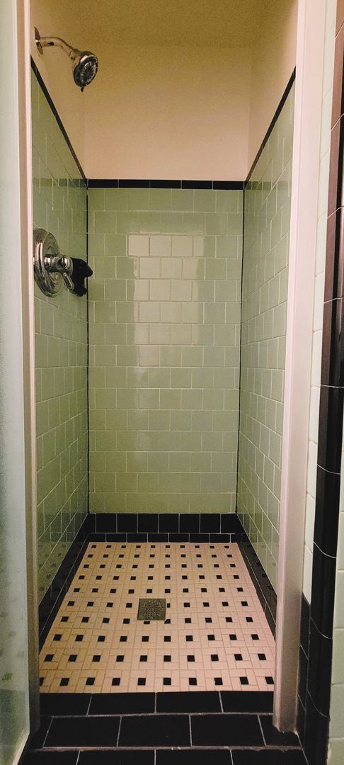 Building Photo - Remodeled brick bungalow with 1st floor li...