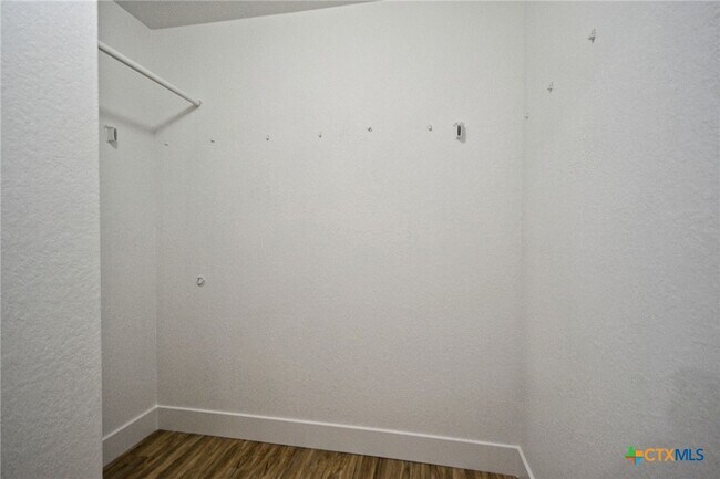 Building Photo - 2539 Fayette Dr