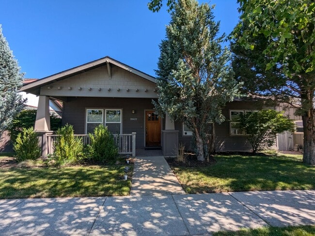 Primary Photo - Gorgeous single-level 2x2 with an office\t...