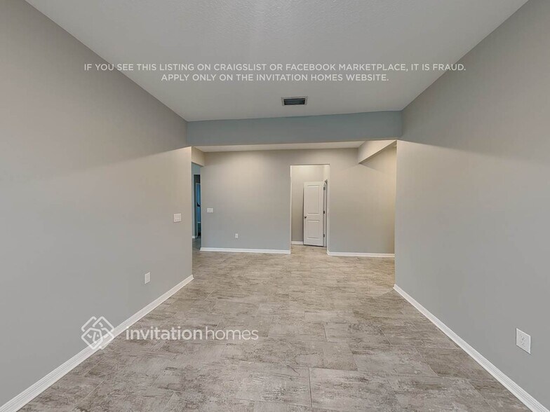 Building Photo - 11821 Cara Field Ave