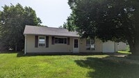 Building Photo - 810 Maplepark Dr