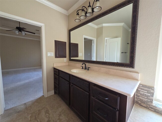 Building Photo - 14 Jonquil Pl