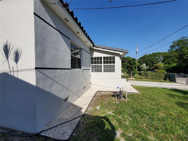 Building Photo - 70 NW 33rd St