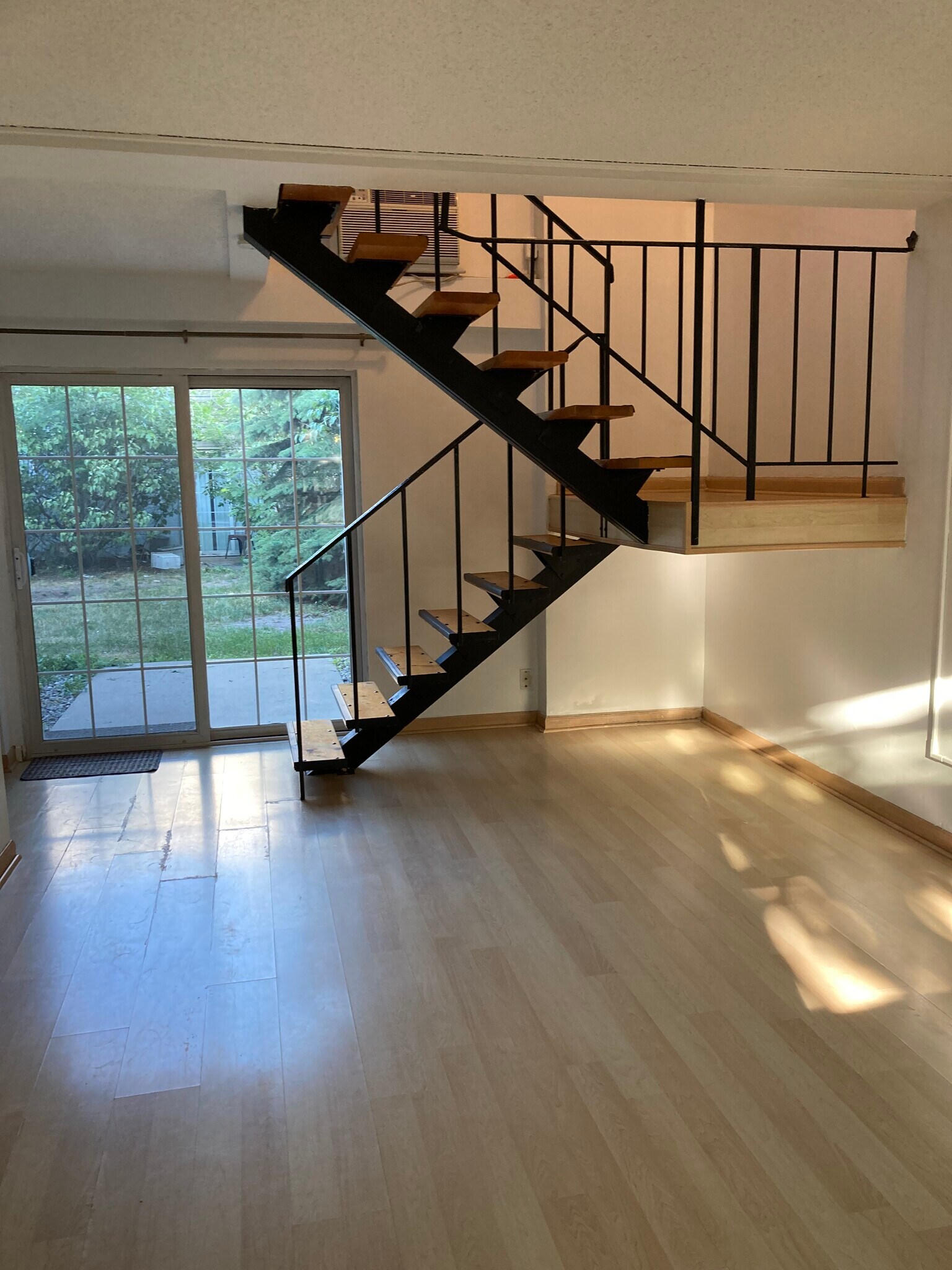 Building Photo - 1531 American Blvd E