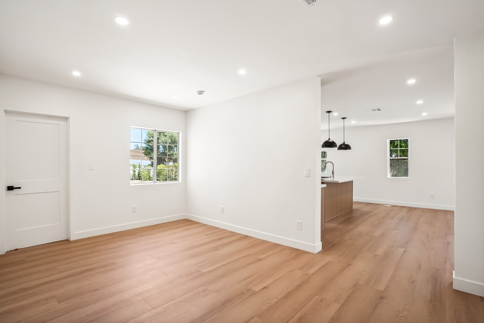 Dining Room or Den - 4702 Kraft Ave