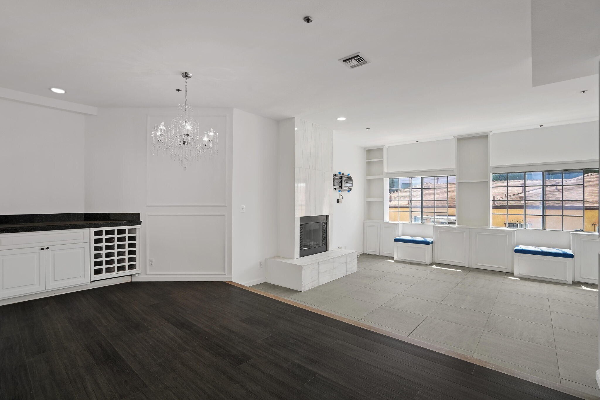 Building Photo - 850 N Poinsettia Pl