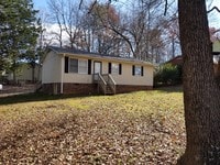 Building Photo - 2326 Brentwood St
