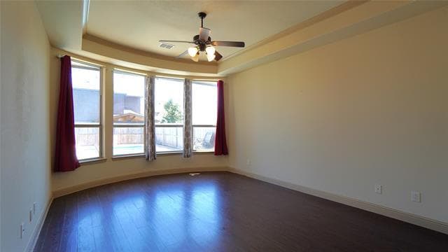 Building Photo - 588 Deverson Dr