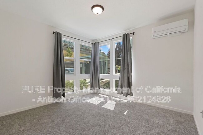 Building Photo - 2600 Wildflower Sta Pl