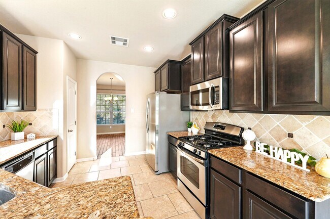Building Photo - 91 West Wading Pond Circle