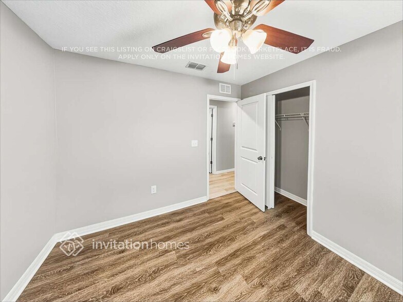 Building Photo - 9519 Baraboo Way