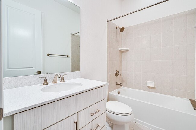 Building Photo - Luxurious Solar Powered 4 Bedroom, 3 Bath Waterfront Home with office & Upgrades Galore!