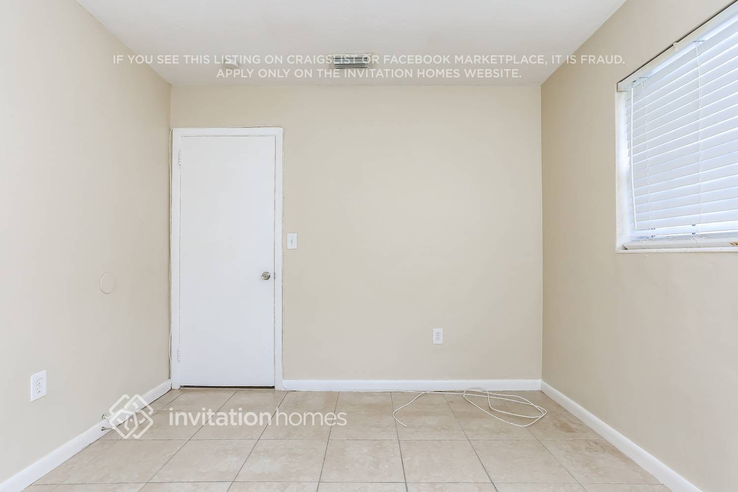 Building Photo - 1270 NW 196th St