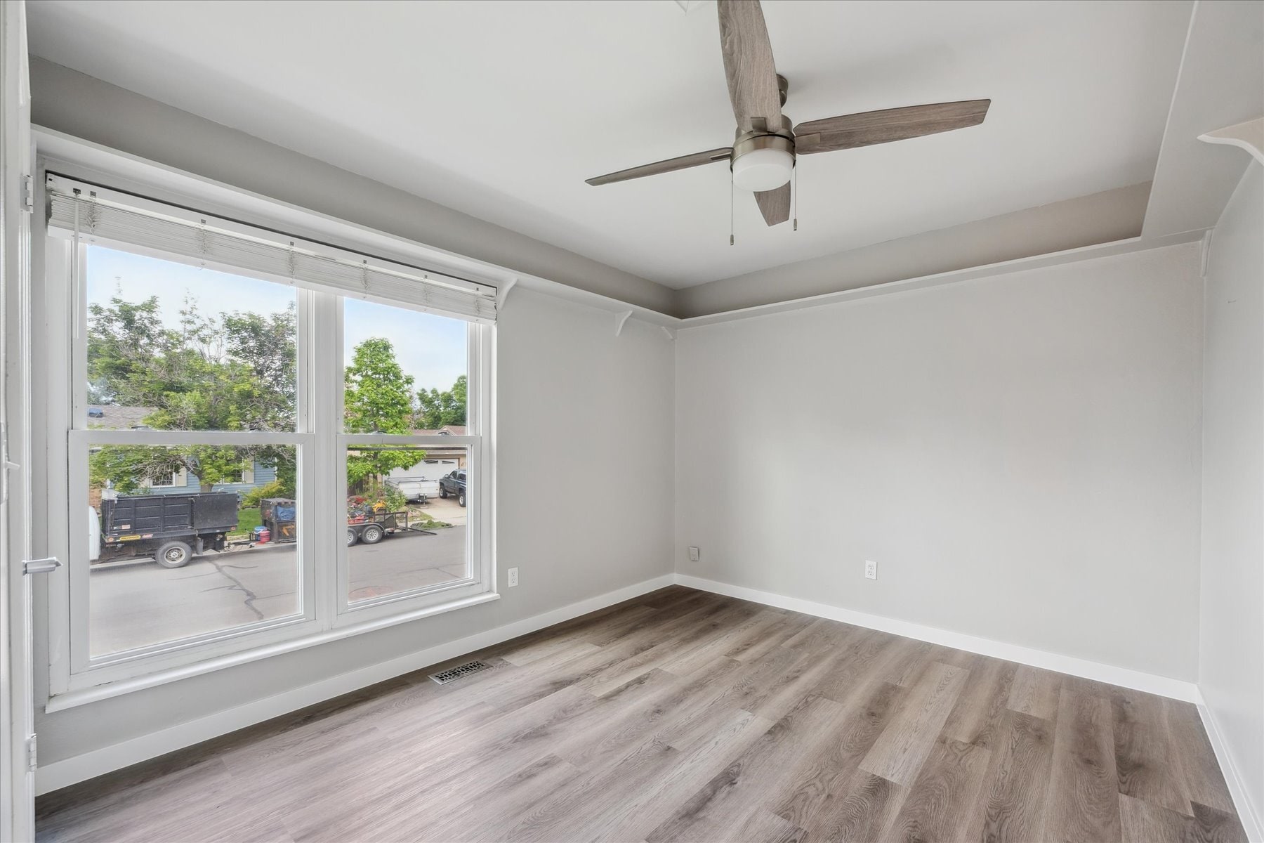 Upstair Bedroom - 9385 Carr St