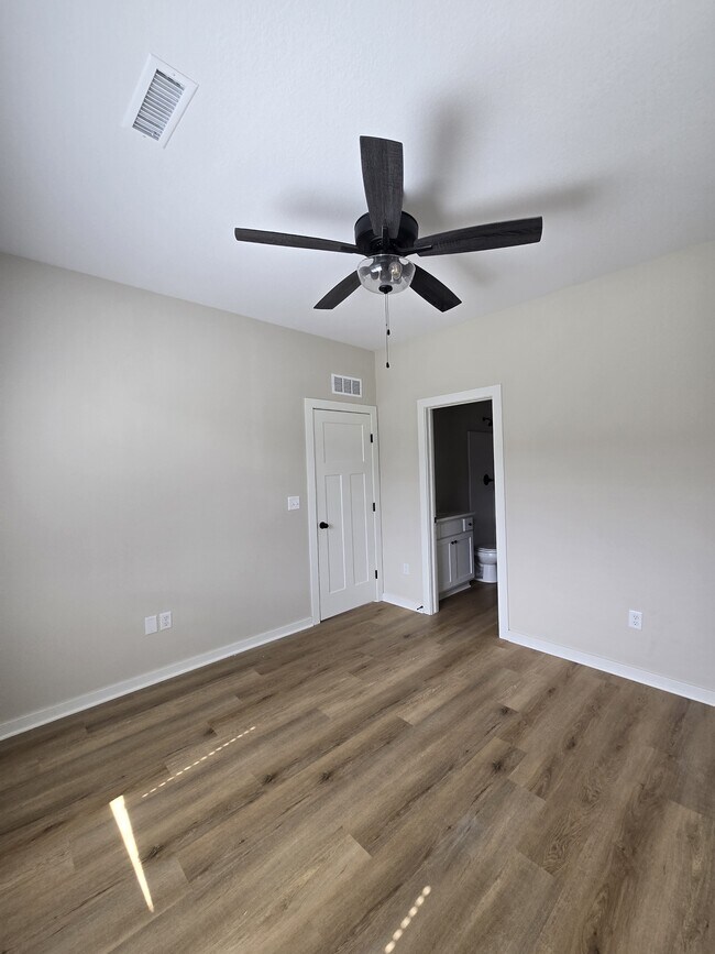 Building Photo - 12195 Fennec