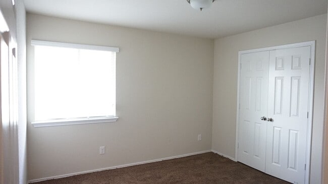 Building Photo - 6302 Cool Creek Dr