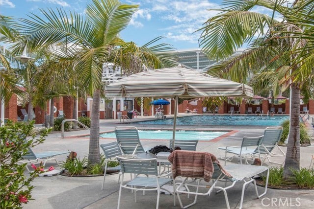 Building Photo - 5373 Avenida Sosiega