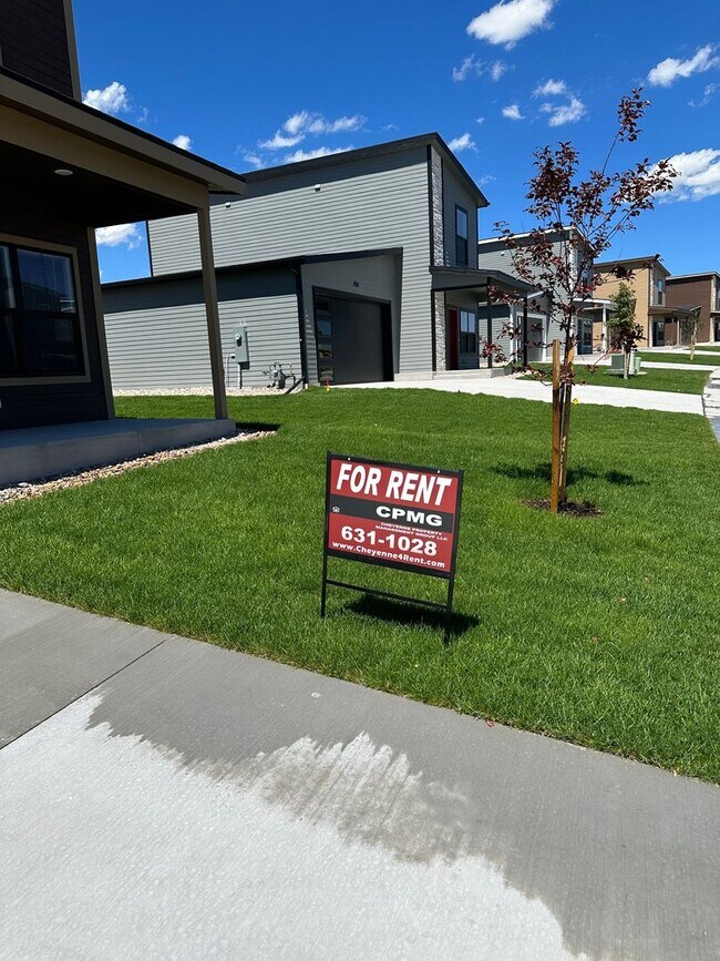 Building Photo - BEAUTIFUL NEW CONSTRUCTION! 3 BEDROOM, 2 B...